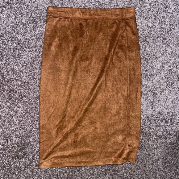 Tan skirt - Picture 4 of 6